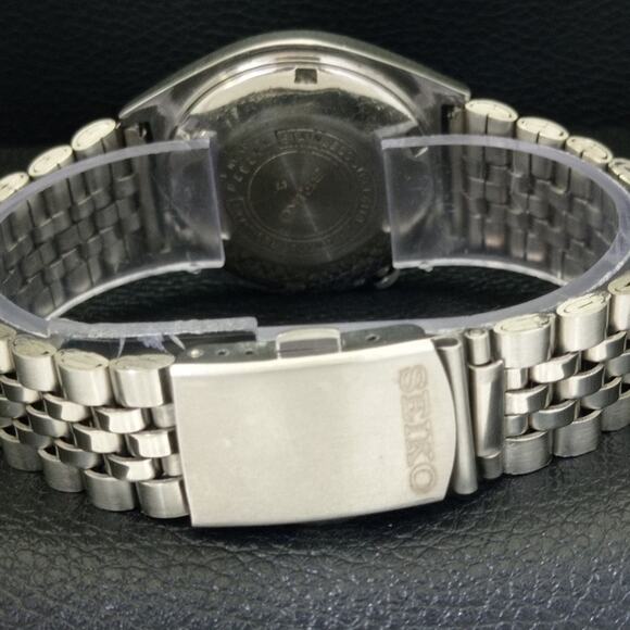 Vintage 1991 Seiko Automatic Mens Silver Watch W/daydate & Gold accents - Picture 2 of 10